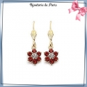 Boucles d'oreilles dormeuses fleur rouge plaqué or