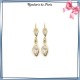 Boucles d'oreilles dormeuses goutte blanche en plaqué or - La Bijouterie de Paris