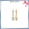 Boucles d'oreilles dormeuses goutte blanche en plaqué or