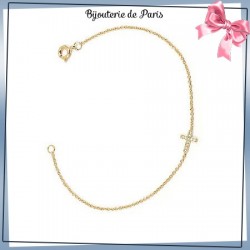 Bracelet croix zirconiums en plaqué or 