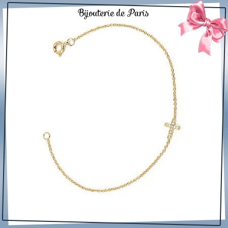 Bracelet croix zirconiums en plaqué or 